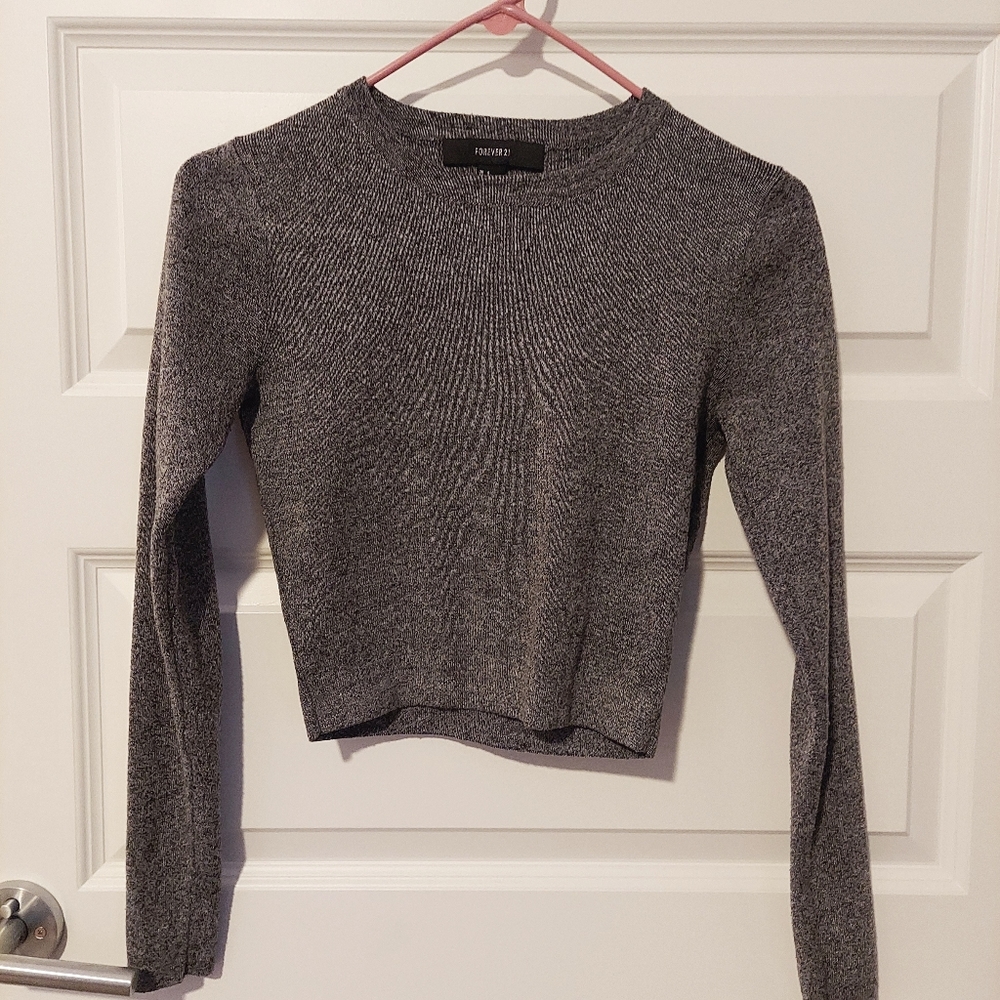 Long sleaved grey Crop Top